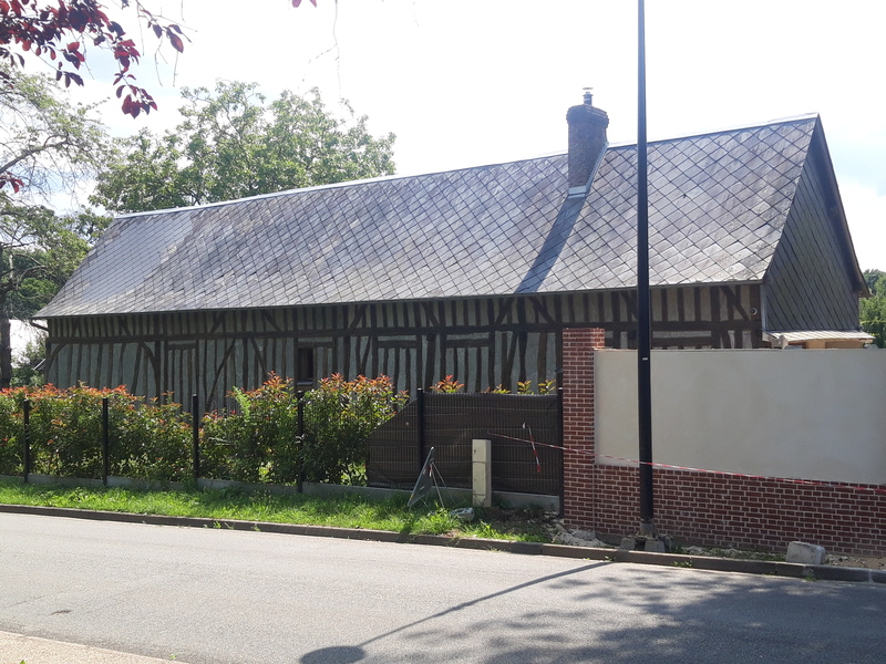 Crédit photo : cerema Longère, très peu d’ouvertures sur la façade